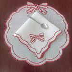 serviette table bleu clair vert rouge classique brodée toile lin bordure ondulée respectueux environnement