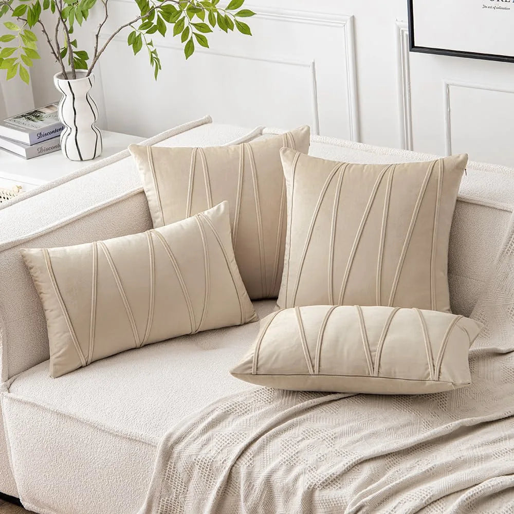 housse coussin décorative velours géométrique moderne carré beige marron gris vertical élégant