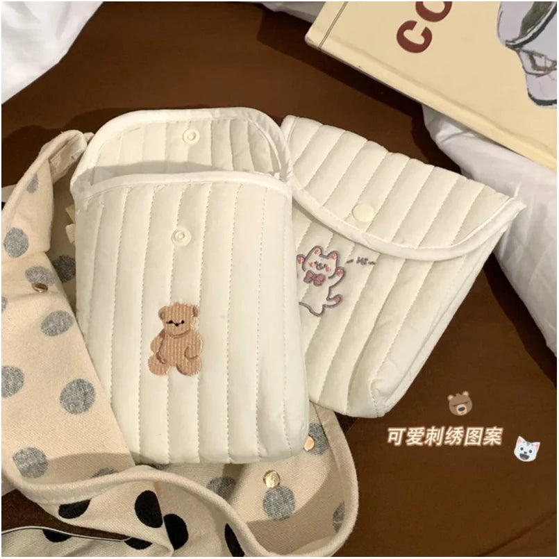 sac kawaii brodé protège slip hygiénique quilting bébé mignon porte protections blanc crème