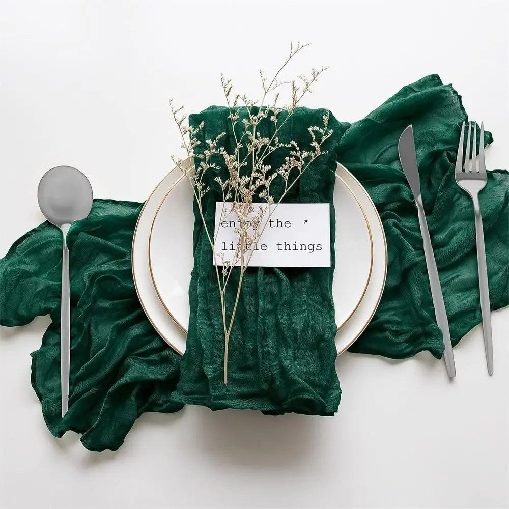 serviette table moderne rouge vert olive bleu marine rose blanc léger ondulée décoration mariage