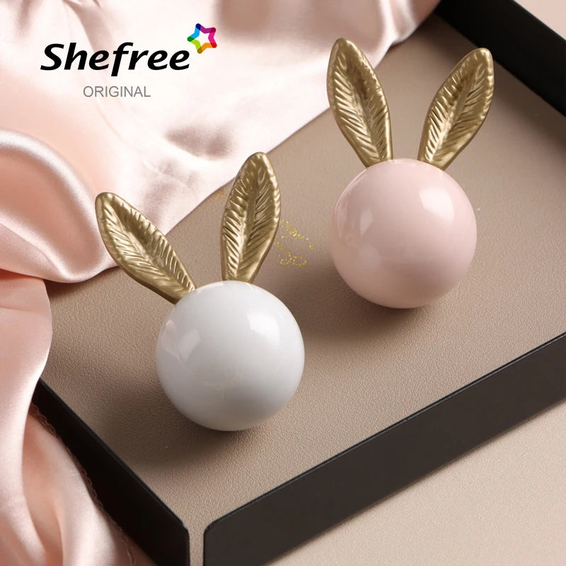 boutons meuble céramique moderne oreilles lapin blanc rose bleu jaune décoration adhésif