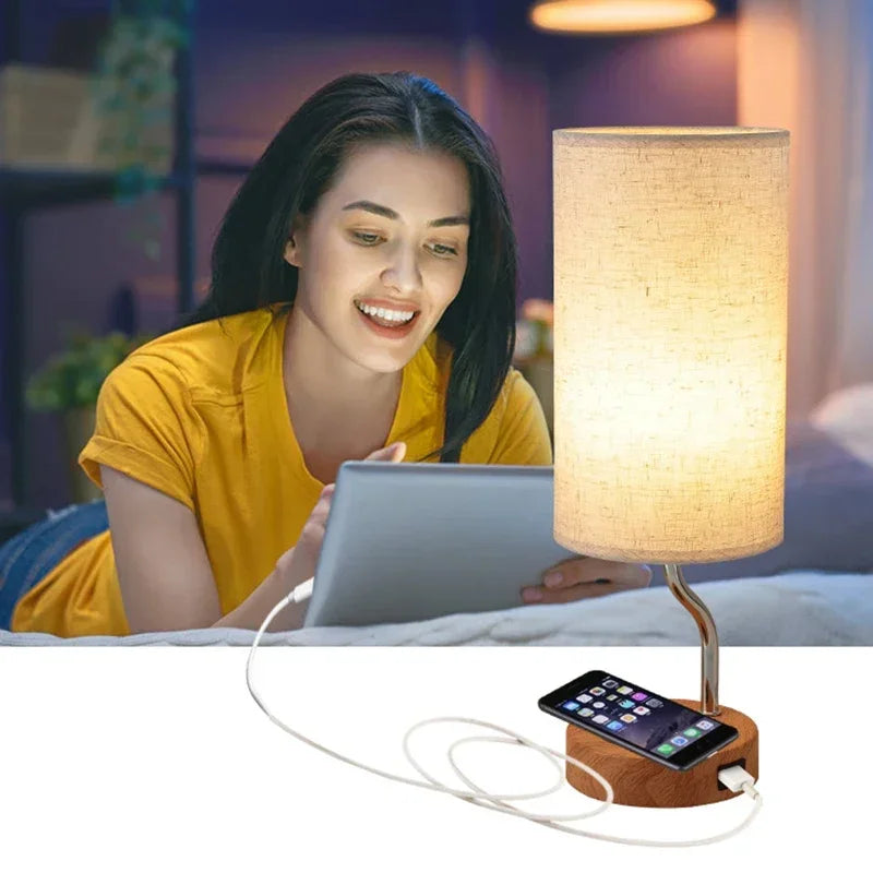 Détail de la lampe LED avec finition acier inoxydable brossé