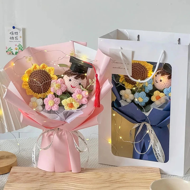bouquet fleurs artificielles jaune orange blanc rose bleu crochet ruban graduation anniversaire décoration intérieure