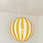 Suspension lumineuse moderne pince suspension câble blanc rouge vert rayures horizontales