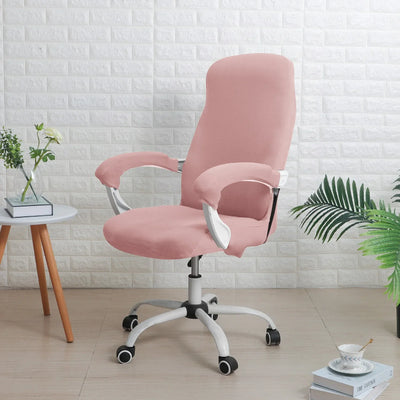 Housse de chaise de bureau élastique en polyester noir sur un fauteuil de travail