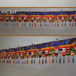 rideau ethnique handmade motifs floraux brodés pompons couleurs vives traditionnel clips fixations