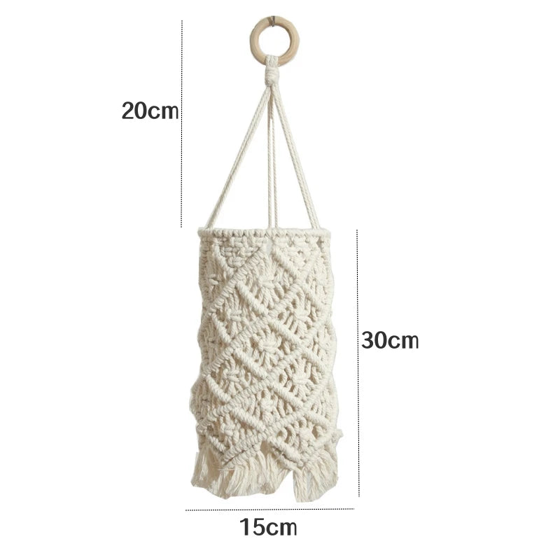 lampe suspendue boho macramé blanc cassé motifs géométriques boule bois franges decoration maison salon