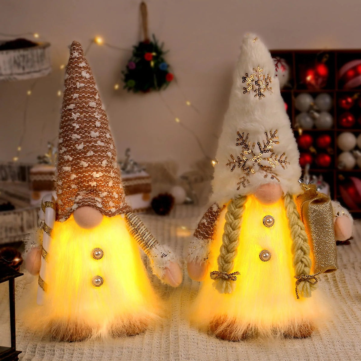 poupée décorative blanche dorée peluche flocons neige arbre noël festif ornement cadeau nouveauannée