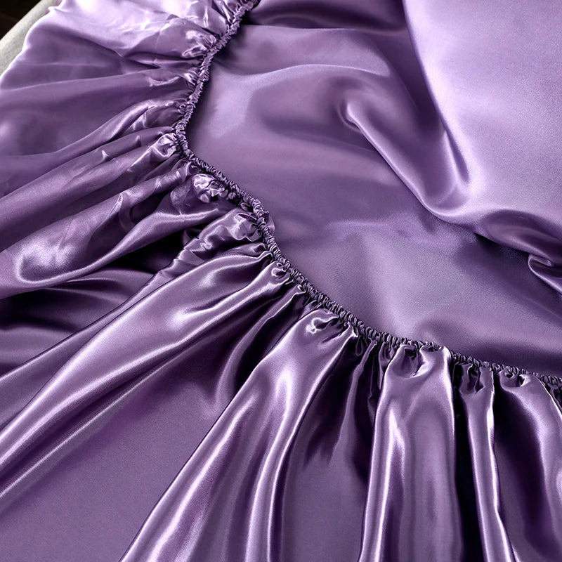 Vue de dessus du drap-housse satin sur matelas