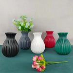 vase décoratif moderne blanc noir gris rouge vert rayures verticales opacité