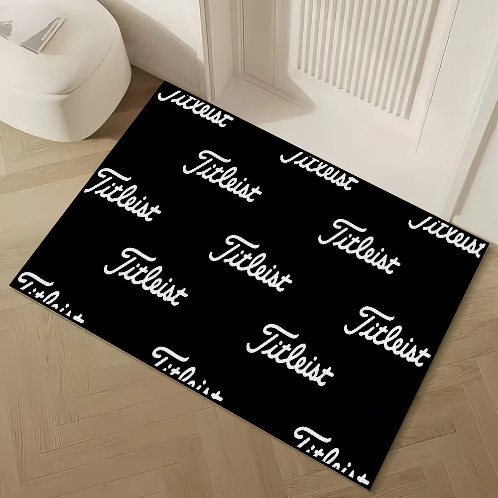 tapis sol moderne noir blanc logo titleist décor intérieur maison entrée salon luxe