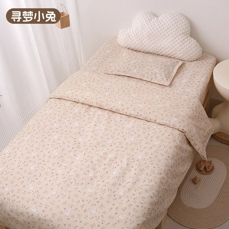 ensemble literie bébé drap plat couette oreiller motifs dessins animés couleur beige panda animaux