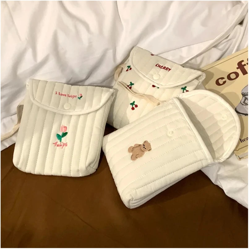 sac kawaii brodé protège slip hygiénique quilting bébé mignon porte protections blanc crème