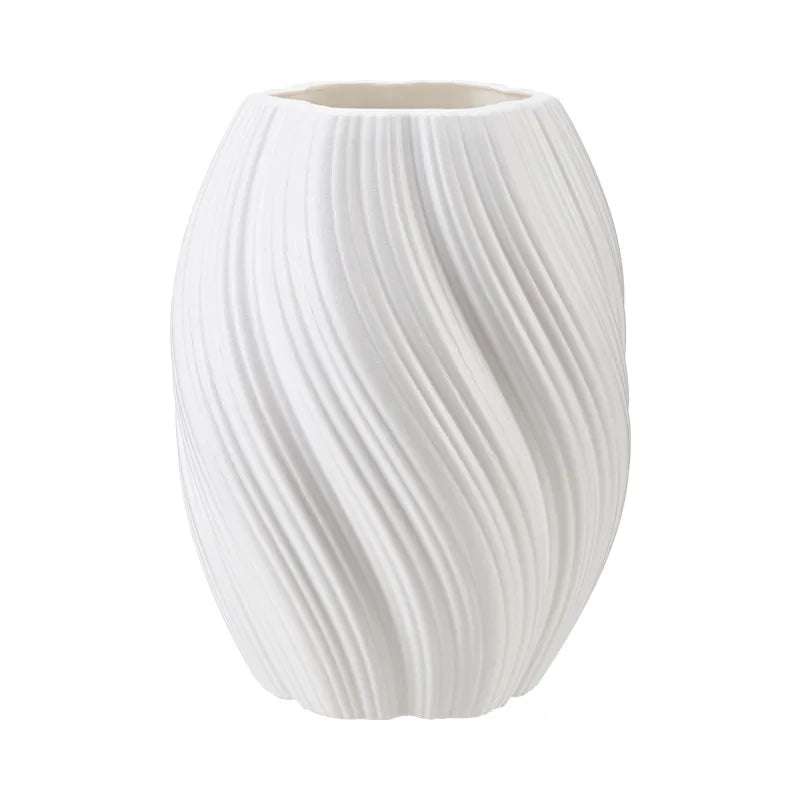 vase moderne plastique blanc rayures ondulées décoration intérieur salon mariage pièce