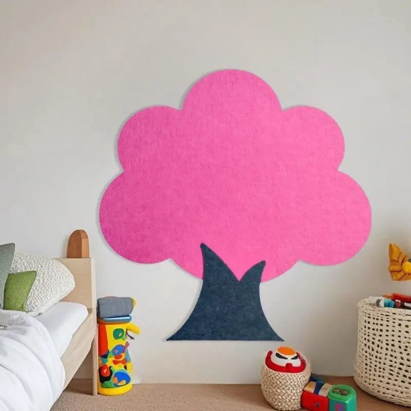 panneau mural arbre feutre vert rouge jaune rose orange décoration enfantine chambre classe