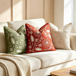 housse coussin carré brodé tissu chenille motif floral vert rouge décor maison lit sofa