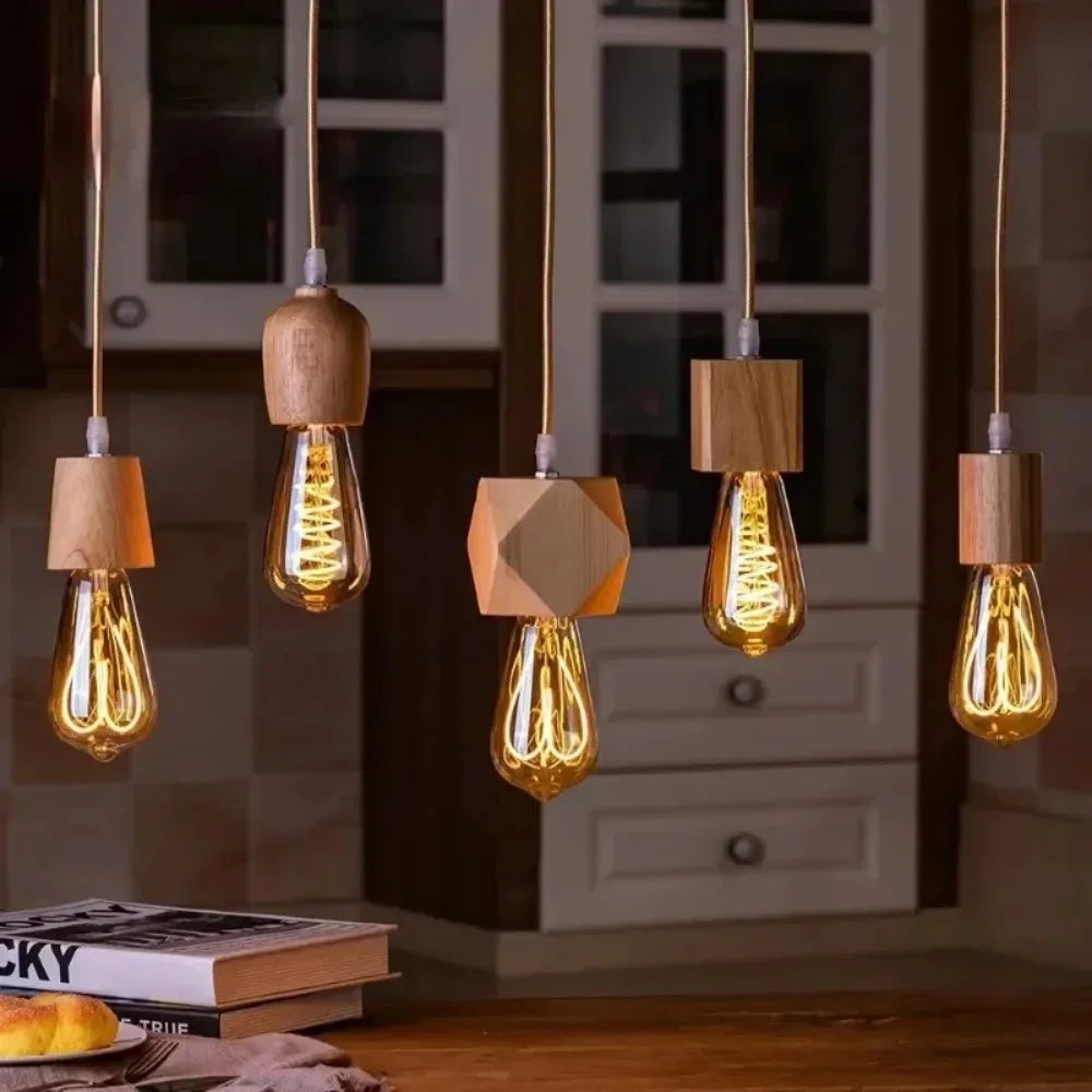 suspension lumineuse moderne bois naturel texture rustique ampoule câble salon chambre