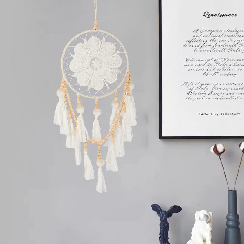 attrape rêves boho chic blanc beige dentelle pompons cordon textile tissu décoration chambre