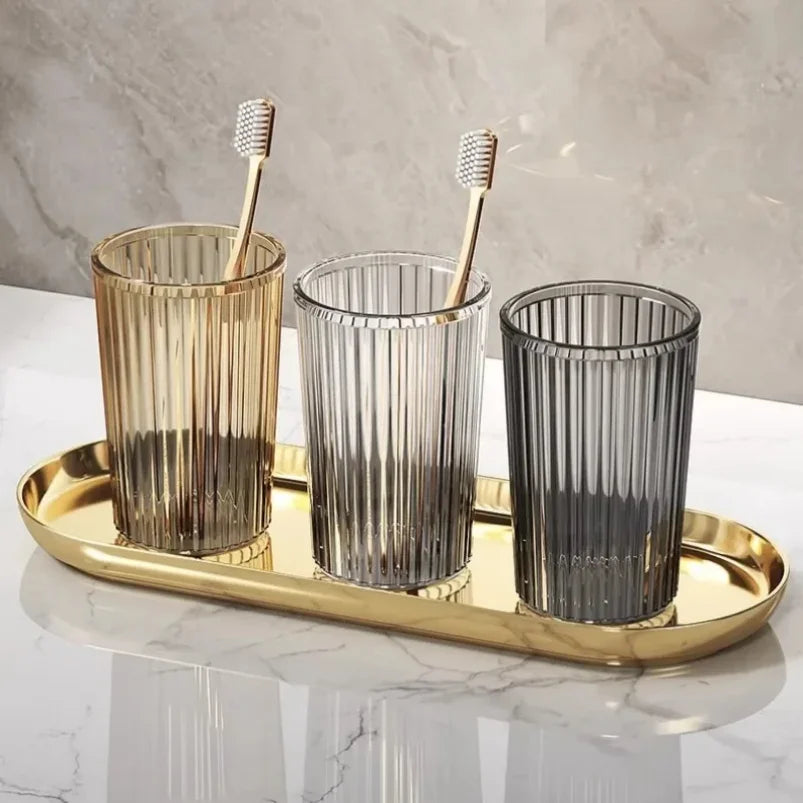 verres dents moderne vert gris doré rayures vertical opacité chambre