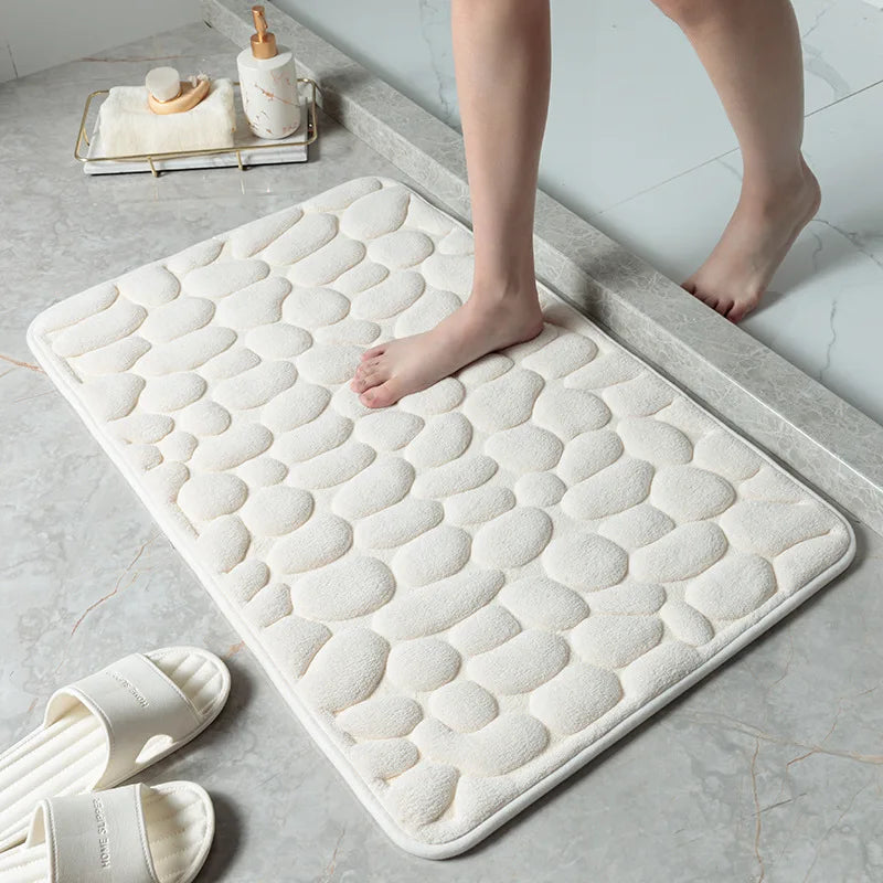 tapis bain moderne beige bleu marine gris motif cailloux adhésif respectueux environnement rapide séchage
