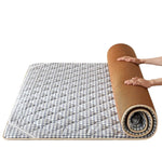 coussin lit tissé géométrique beige gris moderne antidérapant confortable