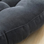 coussin rond gris foncé rayures horizontales moderne fibre polyester lavable 42cm 55cm