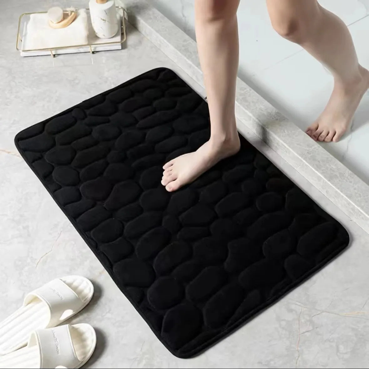 tapis bain gris moderne texture cailloux absorption eau antidérapant polyester pvc machine wash oblong