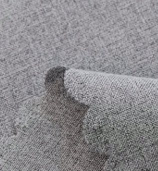 Échantillon de tissu gris à texture légère, idéal pour la décoration intérieure et la confection de rideaux ou de meubles rembourrés. Aspect élégant et moderne adapté à divers styles d'intérieur.