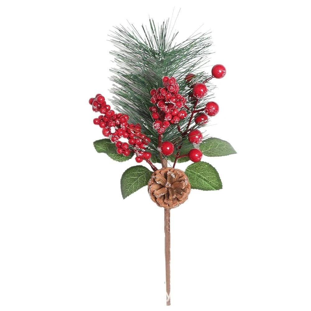 décoration noël bouquet feuilles vertes baies rouges cône pin boule rouge translucideextérieur saisonnier