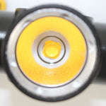 lampe torche plongée noire ceinture ajustable mode haut bas 30w led pratique compact exploration