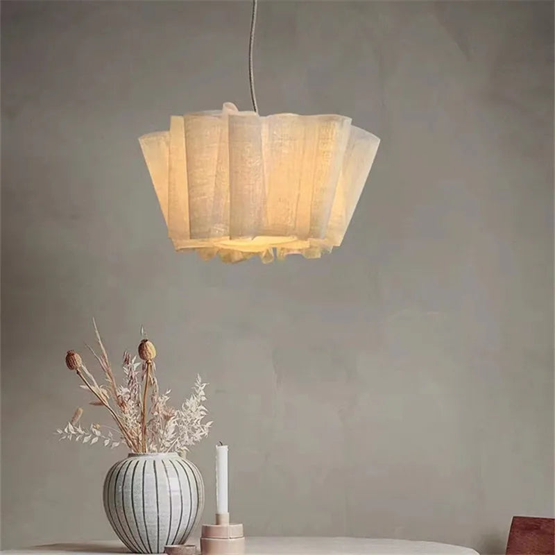 Suspension lumineuse moderne tissu beige clair rayé pliable salon chambre d'hôtel trois lumières
