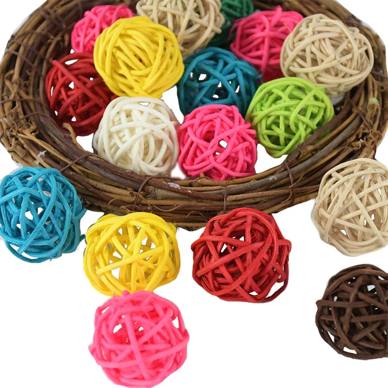 décoration intérieure boules rotin artificielles couleur rouge jaune vert rose blanc noir
