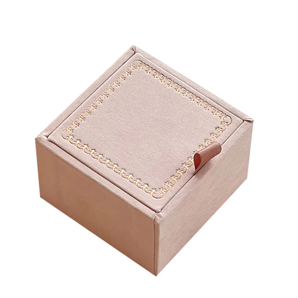 boîtes bijoux velours blanc classiques clips fermeture rangement colliers boucles d'oreilles bagues