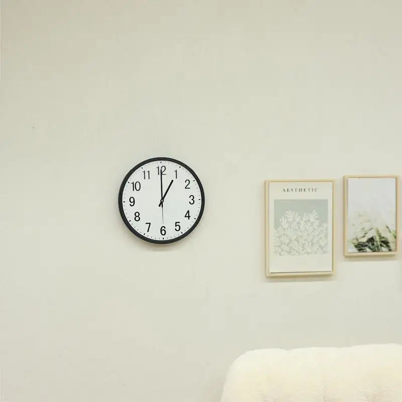 horloge murale classique noir beige doré numéros romains cadran blanc pendule dorée cadre boisintage