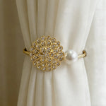 boucles rideau or blanc classiques anneaux dorés fleurées chambre coucher vintage français