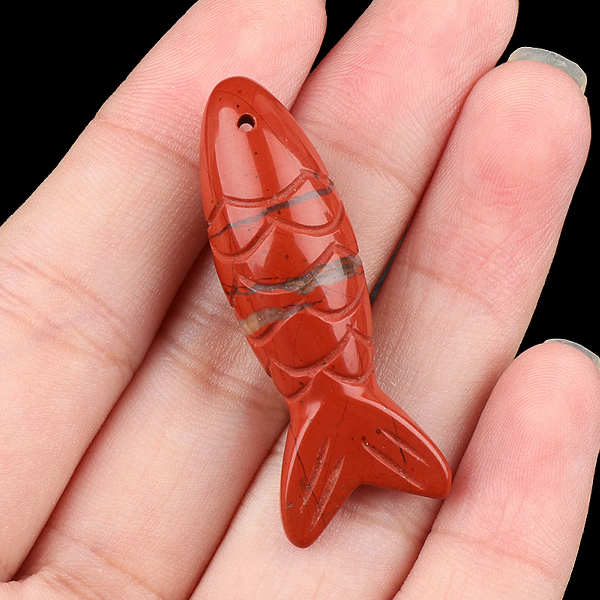 pendants poissons pierres violet orange noir vert rouge marron artisanal feng shui