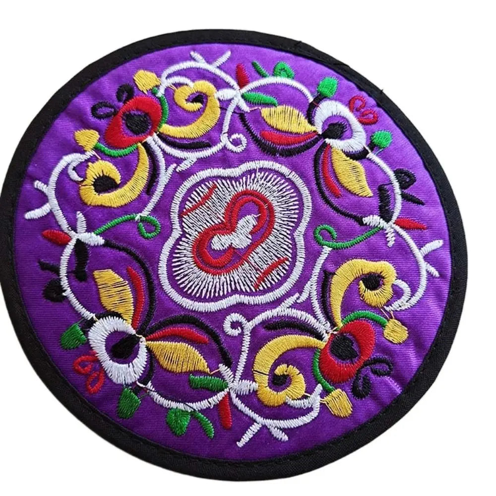 serviettes table traditionnelles broderie florale bleu noir vert rouge jaune rose opaques set table