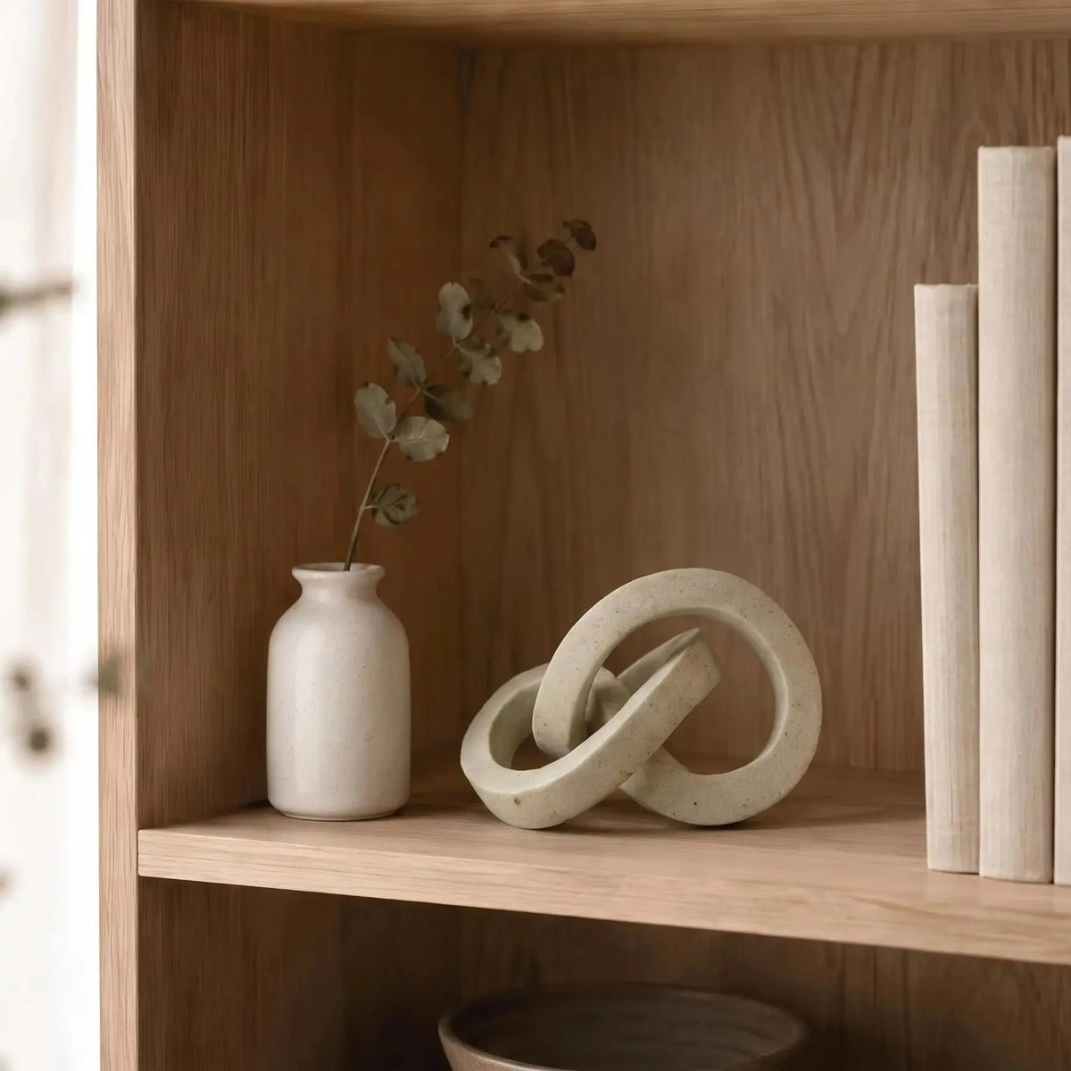 décoration moderne minimaliste résine beige clair entrelacs annelés salon chambre abstraite
