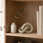décoration moderne minimaliste résine beige clair entrelacs annelés salon chambre abstraite