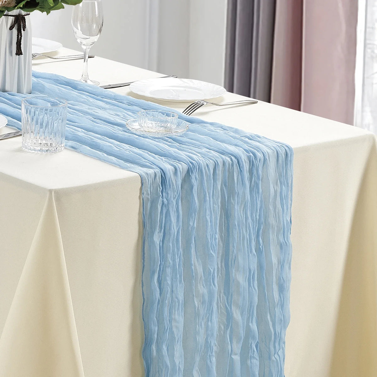 serviette table verte moderne rayures verticales élégante fixée ruban occasion festive anniversaire noël halloween