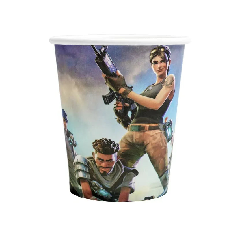 accessoires fête thème fortnite assiettes violet blanc personnages armés bannière happy birthday chapeaux coniques