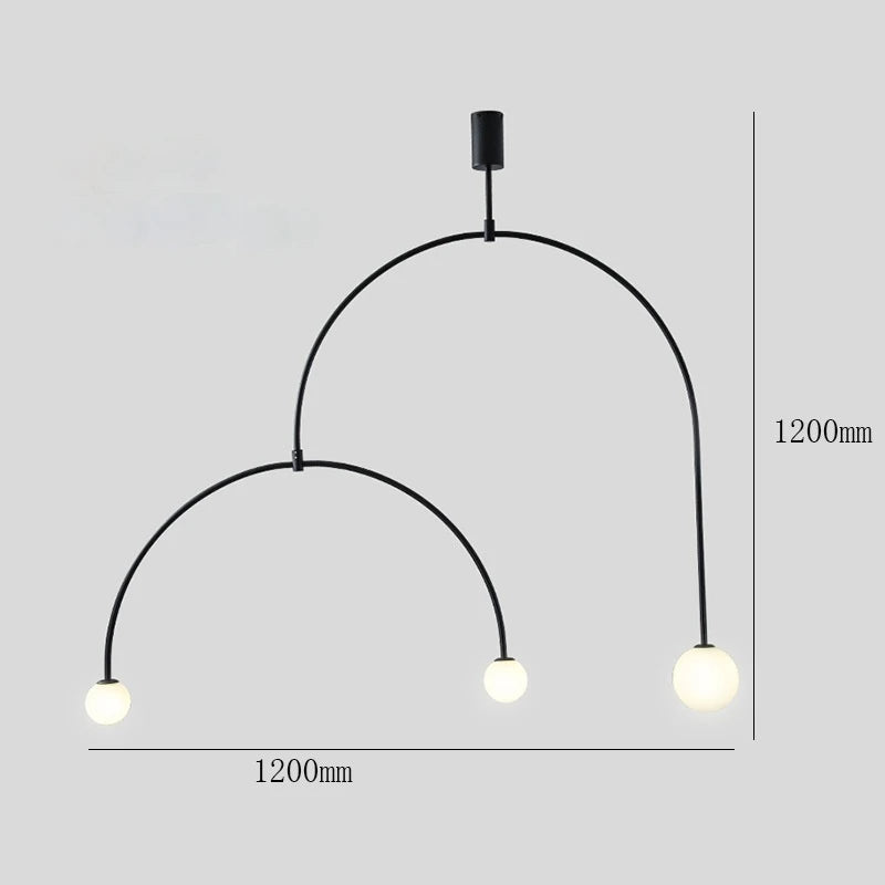 suspension lumineuse moderne sphères translucides structure métallique vis doré noir blanc