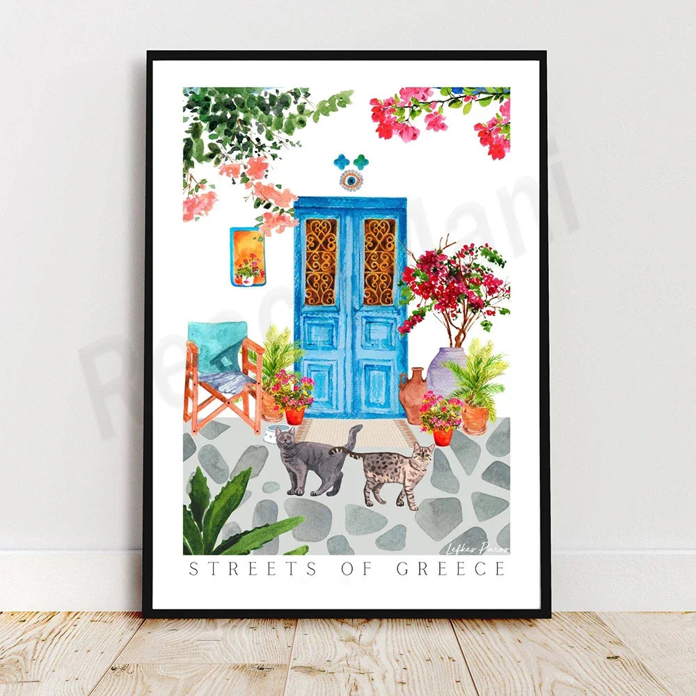 Une scène colorée de la Grèce avec une porte bleue ornée, des plantes tropicales, des chats et une chaise en bois.