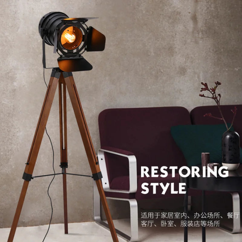 lampe sol trépied industriel vintage bois noir métal doré salon étude