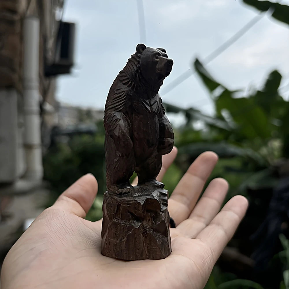 Sculpture ours bois relief artisanal marron foncé décoration intérieure maison salon