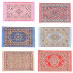 tapis ornements floraux motifs géométriques rouge beige bleu rose vert classique traditionnel miniature