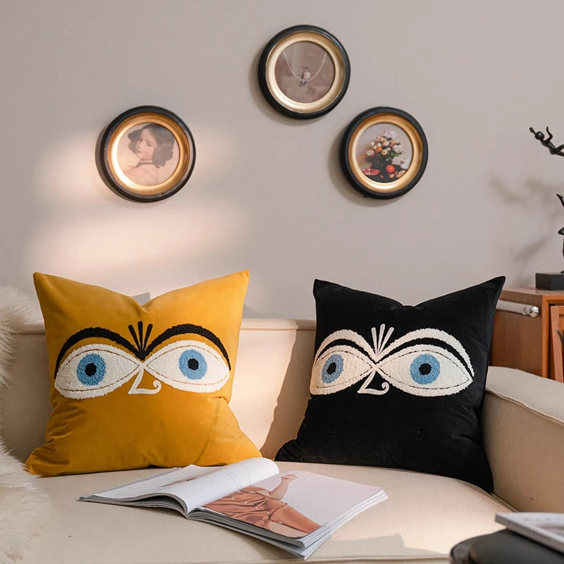 taies d'oreiller brodées chat yeux velours jaune noir modernes décoratives lit voiture 45x45