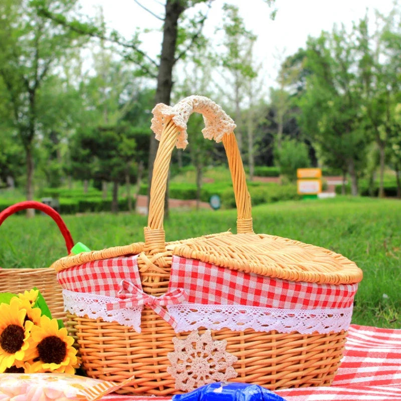 panier pique nique osier rustique poignees decorations fleurs ruban vichy rouge