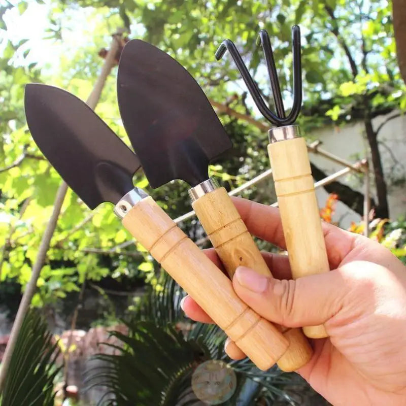 outils jardin miniature pelle grelinette noir bois clair pot fleur cactusintérieur jardinage rustic