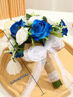 bouquets mariage roses artificielles bleu blanc vert romantique fleurs veloutées feuilles ruban satin blanc